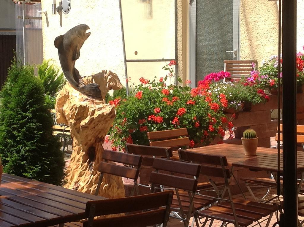 Gasthaus Forelle 塔勒 外观 照片